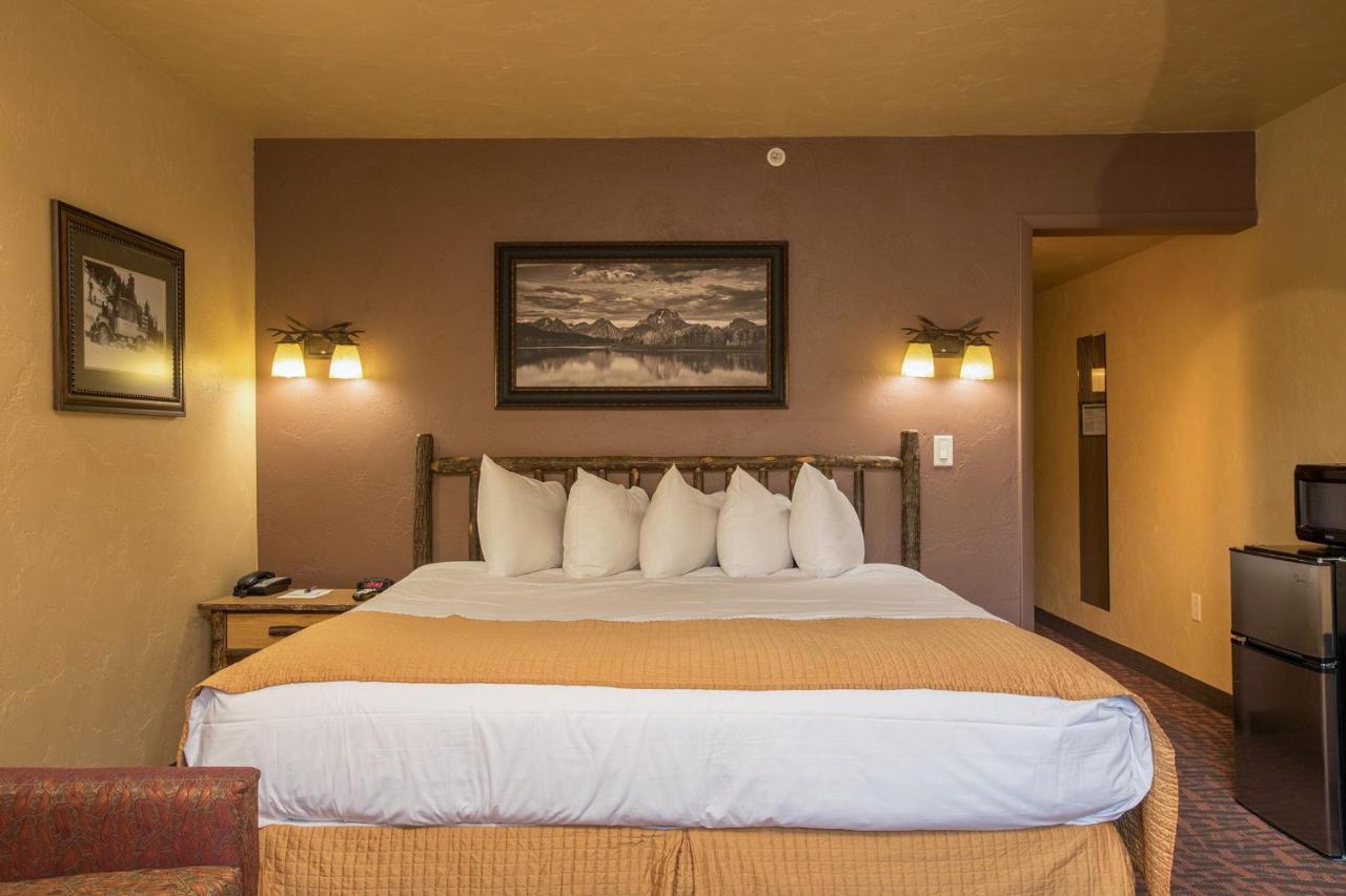 Elk Country Inn Jackson Bagian luar foto