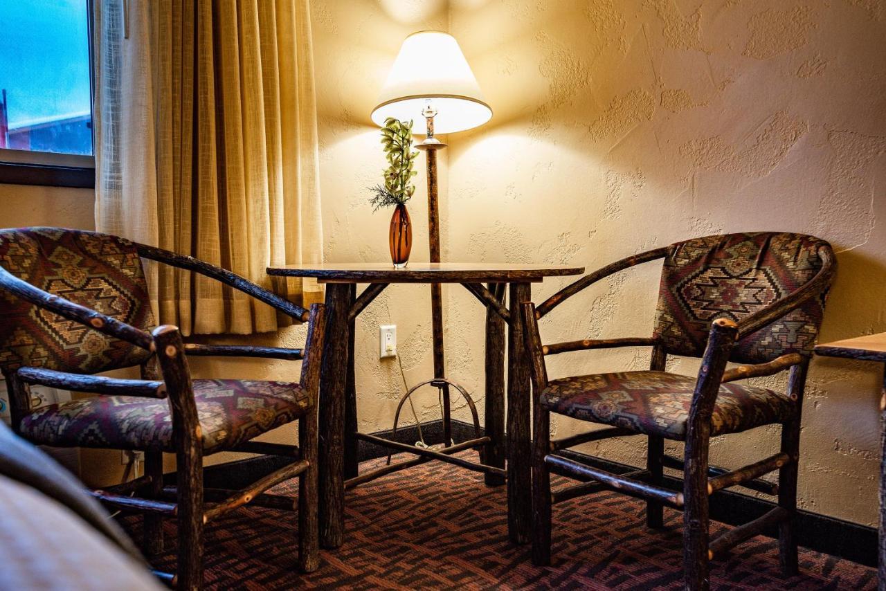 Elk Country Inn Jackson Bagian luar foto