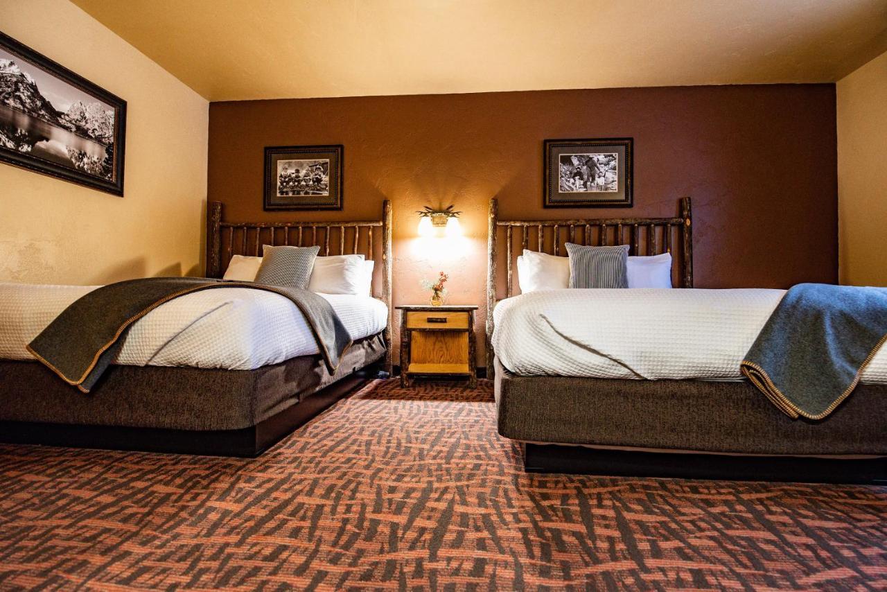 Elk Country Inn Jackson Bagian luar foto
