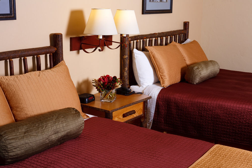 Elk Country Inn Jackson Bagian luar foto